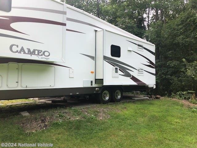 2009 Carriage Cameo LXI 37KS3 - Used Fifth Wheel For Sale by National Vehicle in Omaha, Nebraska