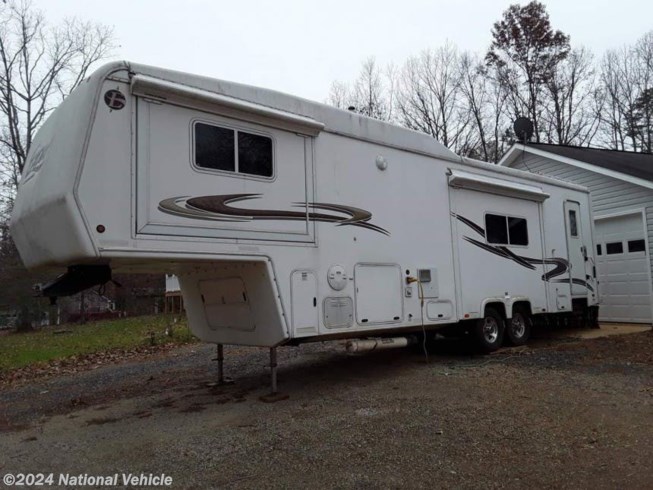 Used 2006 Excel Limited Edition 35FLR available in Rhoadesville, Virginia
