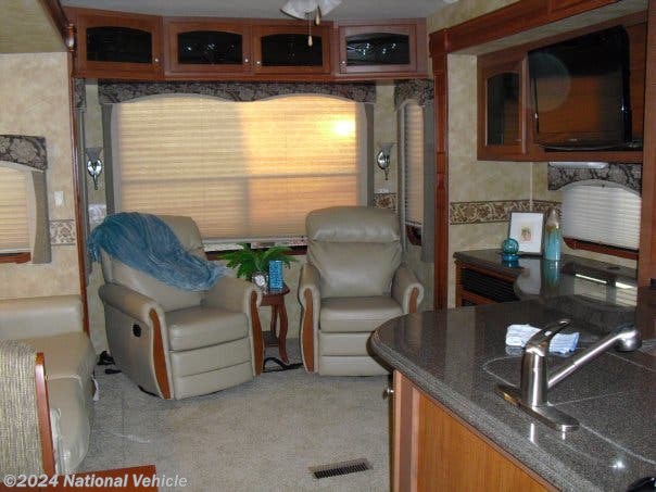 2010 Heartland Landmark Grand Canyon - Used Fifth Wheel For Sale by National Vehicle in Aransas Pass, Texas