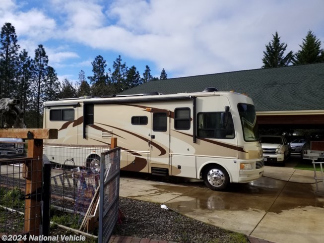 2008 National RV Dolphin - Used Class A For Sale by National Vehicle in Roseburg, Oregon