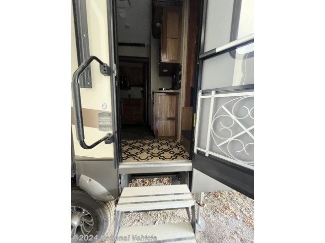2017 Keystone Montana Legacy Edition 3000 RE - Used Fifth Wheel For Sale by National Vehicle in Burley, Idaho