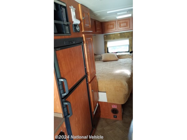 2009 Platinum II 241-XL by Coach House from National Vehicle in Omaha, Nebraska
