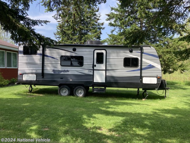 Used 2018 Keystone Summerland 2820BH available in Lyndonville, New York