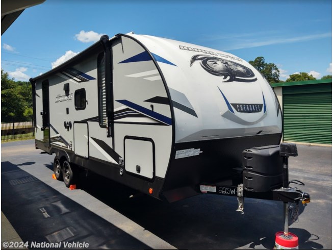 2021 Forest River Cherokee Alpha Wolf 22SW-L - Used Travel Trailer For Sale by National Vehicle in Wake Village, Texas