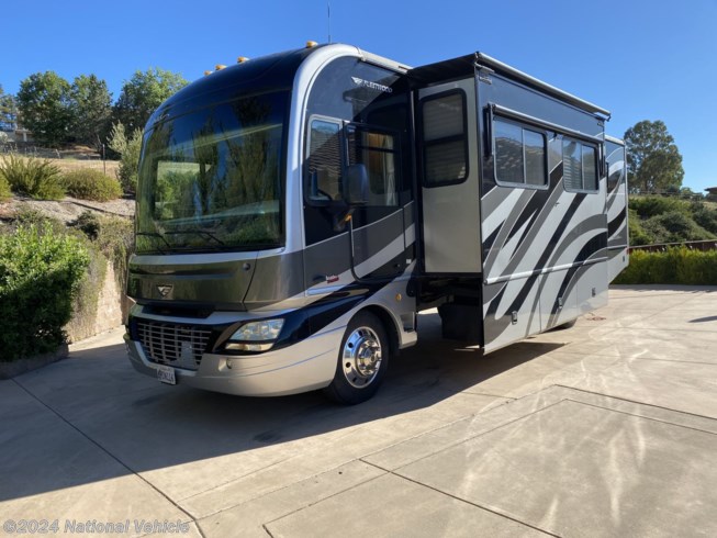 Used 2009 Fleetwood Southwind 32VS available in Templeton, California