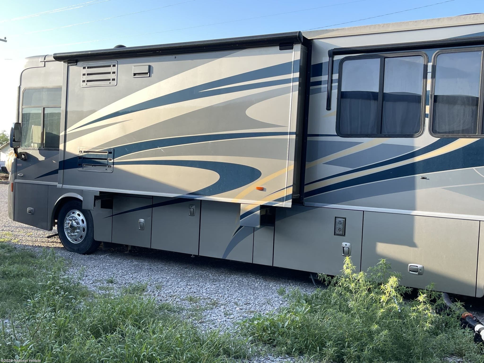 2010 Winnebago Tour 40BD RV for Sale in Crowell, TX 79227 c415401