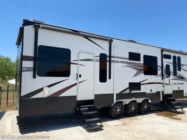 2016 Dutchmen Voltage Toy Hauler 3970 #c86878 - For Sale in ...