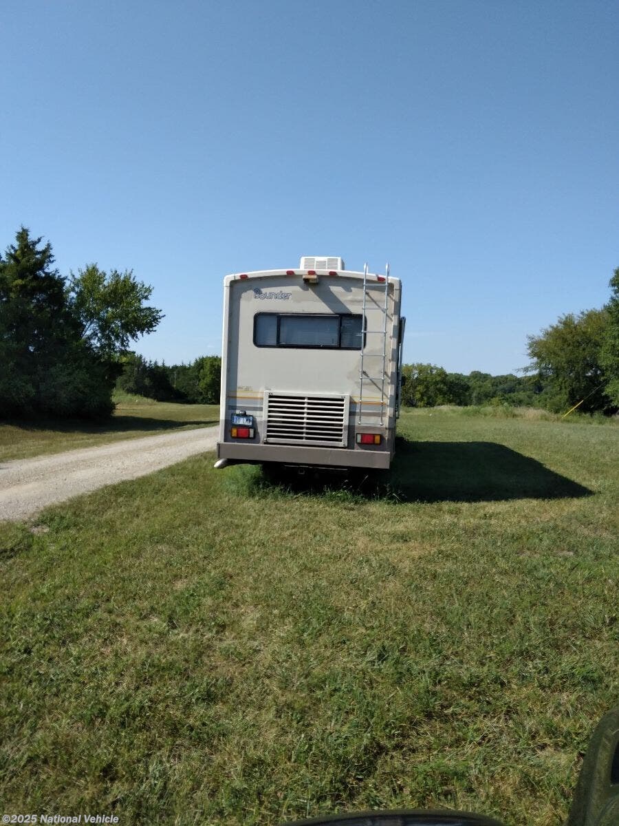 1993 Fleetwood Bounder 35J RV for Sale in Topeka, KS 66616 C15436