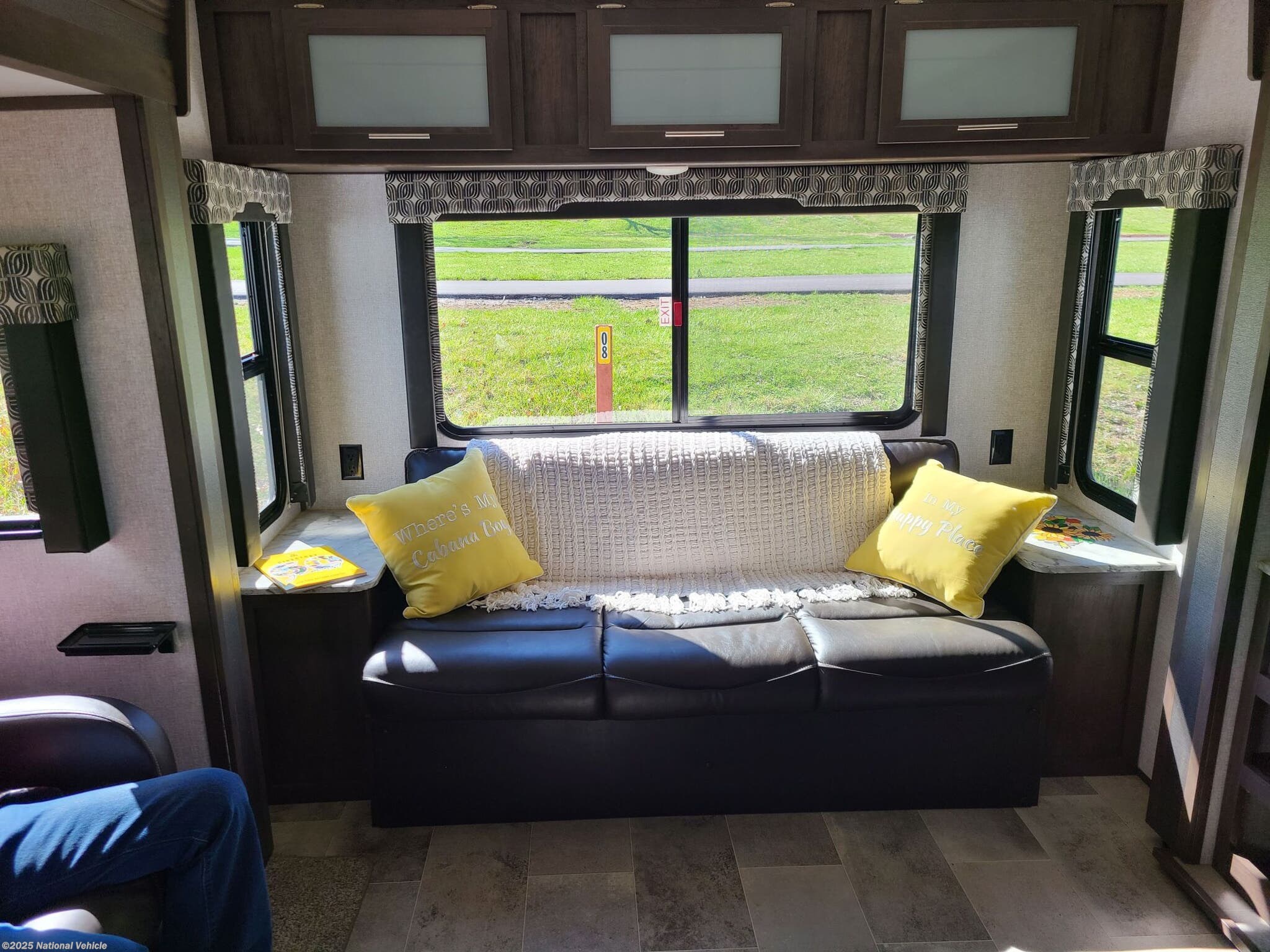 2020 Dutchmen Coleman Light 2955RL RV for Sale in Grain Valley, MO