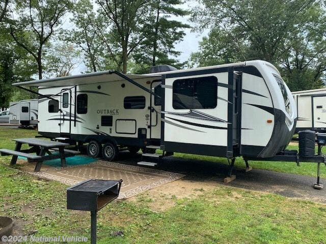 Used 2017 Keystone Outback Super-Lite 333FE available in Cottage Grove, Wisconsin
