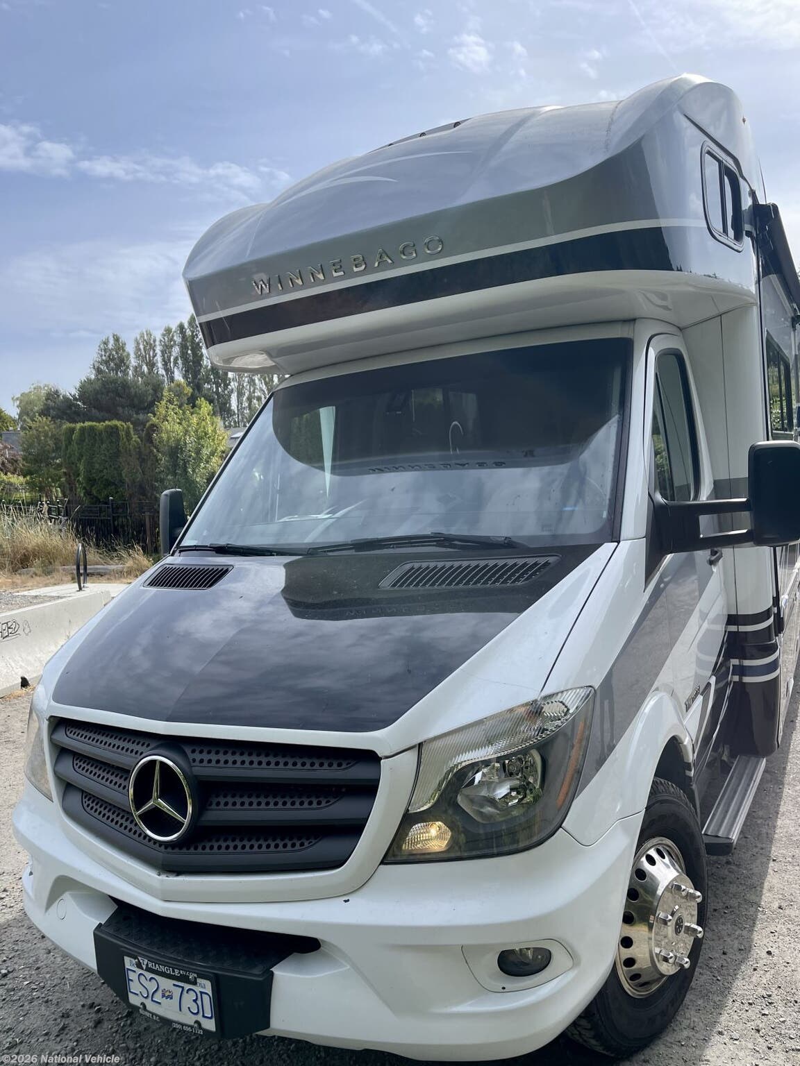 2017 Winnebago Navion 24J RV for Sale in Victoria, BC V8S2J5 C25304