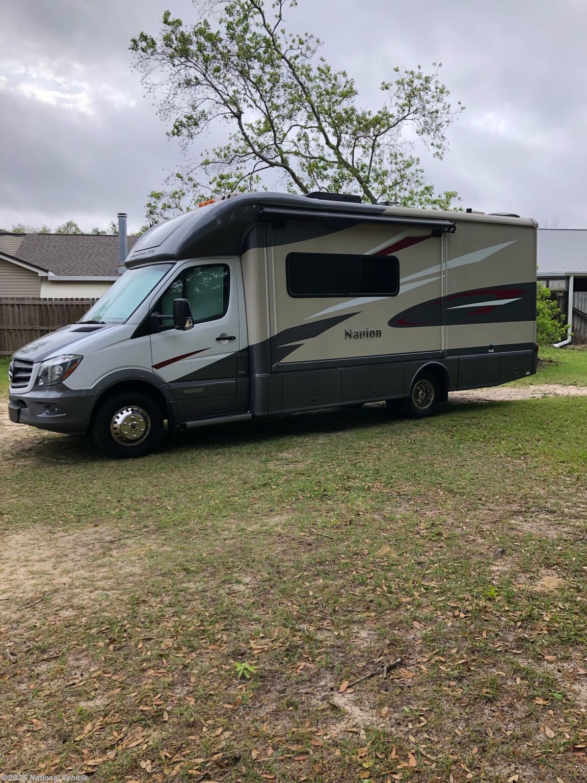 2016 Winnebago Navion 24J RV for Sale in Pensicola, FL 32504 C5413741