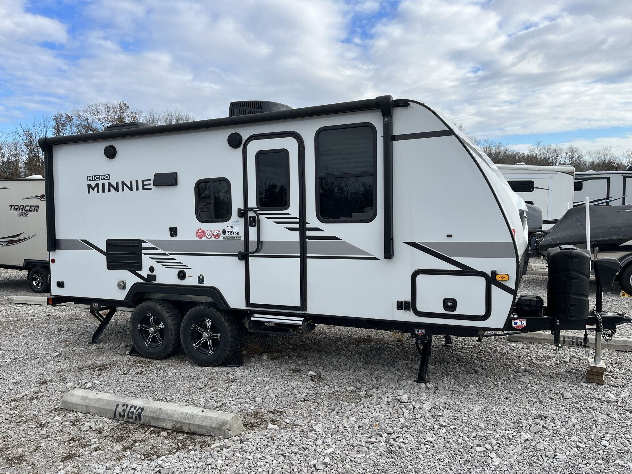 2021 Winnebago Micro Minnie 2108DS RV for Sale in spring hill, TN 37174