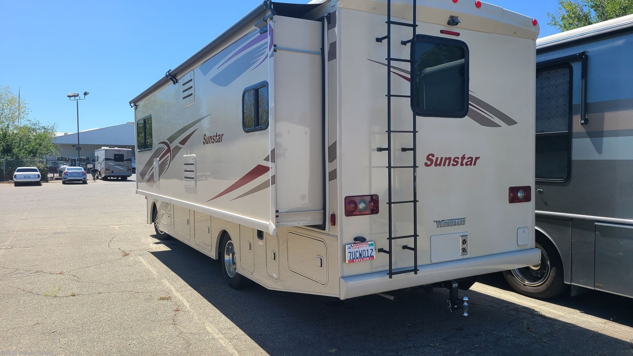 2017 Winnebago Sunstar 29VE RV for Sale in Redding, CA 96002 C5413835