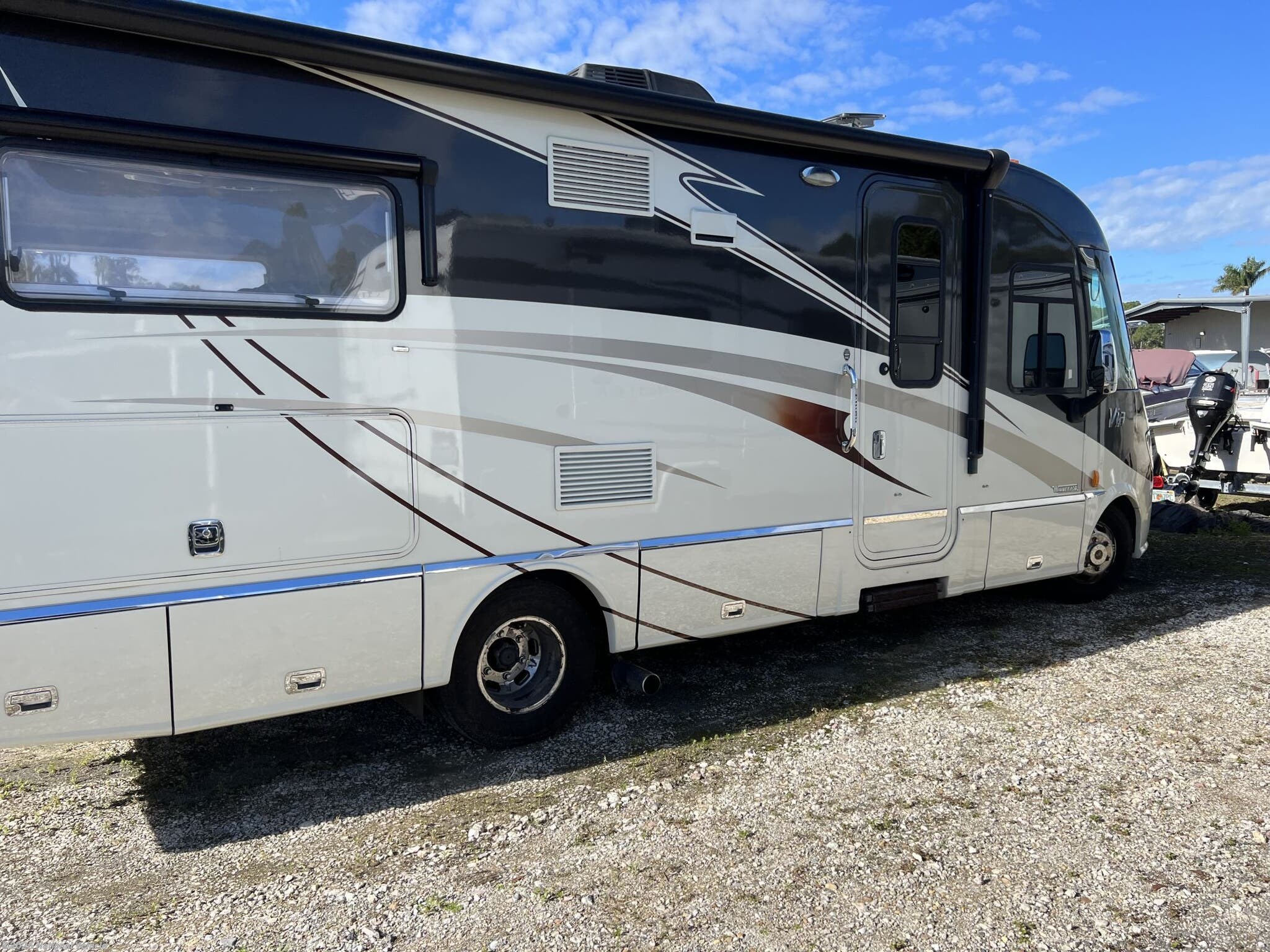 2015 Winnebago Via 25T RV for Sale in St. Petersburg, FL 33711