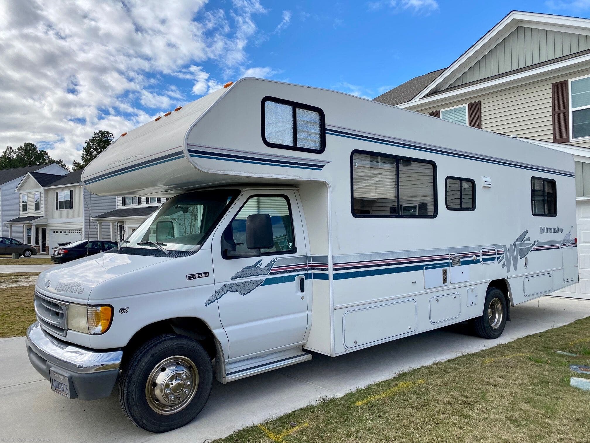 1998 Winnebago Minnie Winnie 29WQ RV for Sale in Lexington, SC 29073