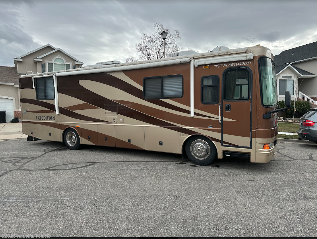 2004 Fleetwood Expedition 34M RV for Sale in Centerville, UT 81014 c17151 Classifieds