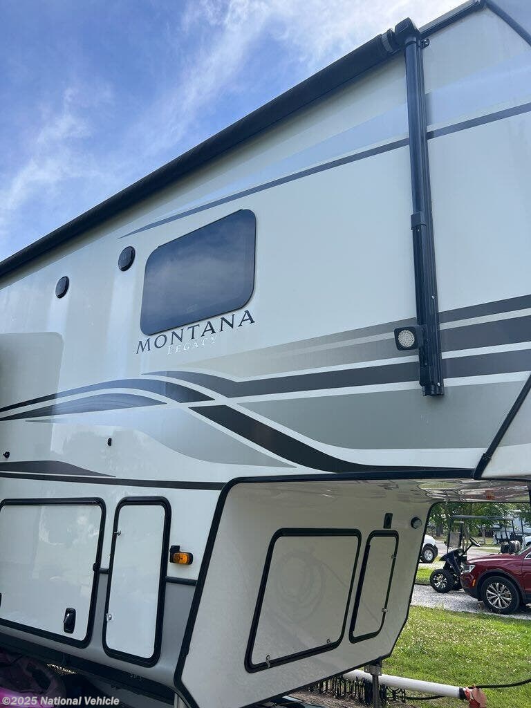 2022 Keystone Montana Legacy Edition 3791RD RV for Sale in Virginia