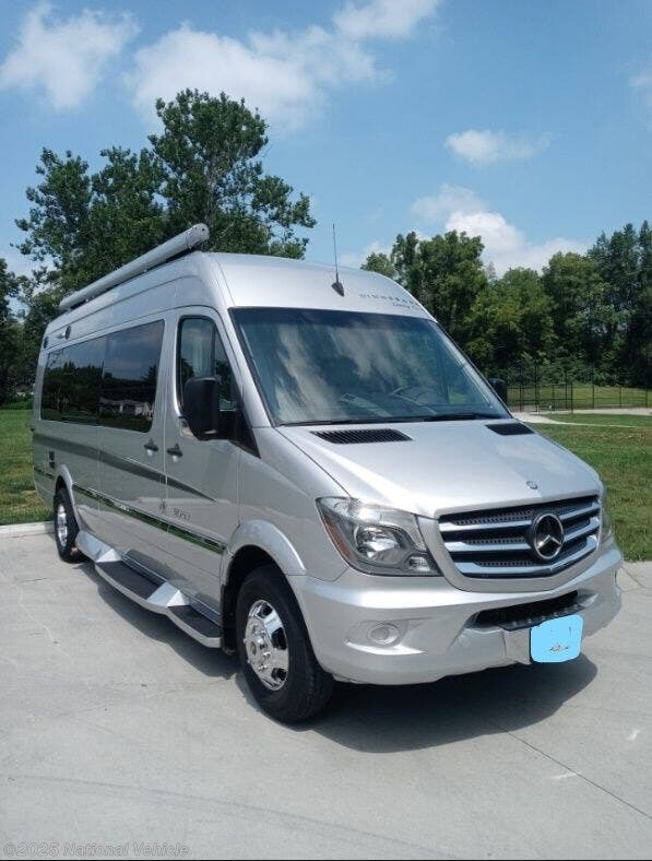 2015 Winnebago Era 70C RV for Sale in Kansas City, MO 64119 C15967