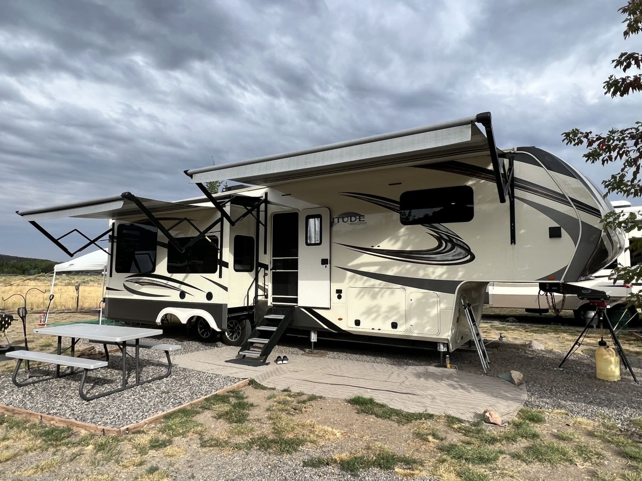 2021 Grand Design Solitude 345GK RV for Sale in Sweeny, TX 77480