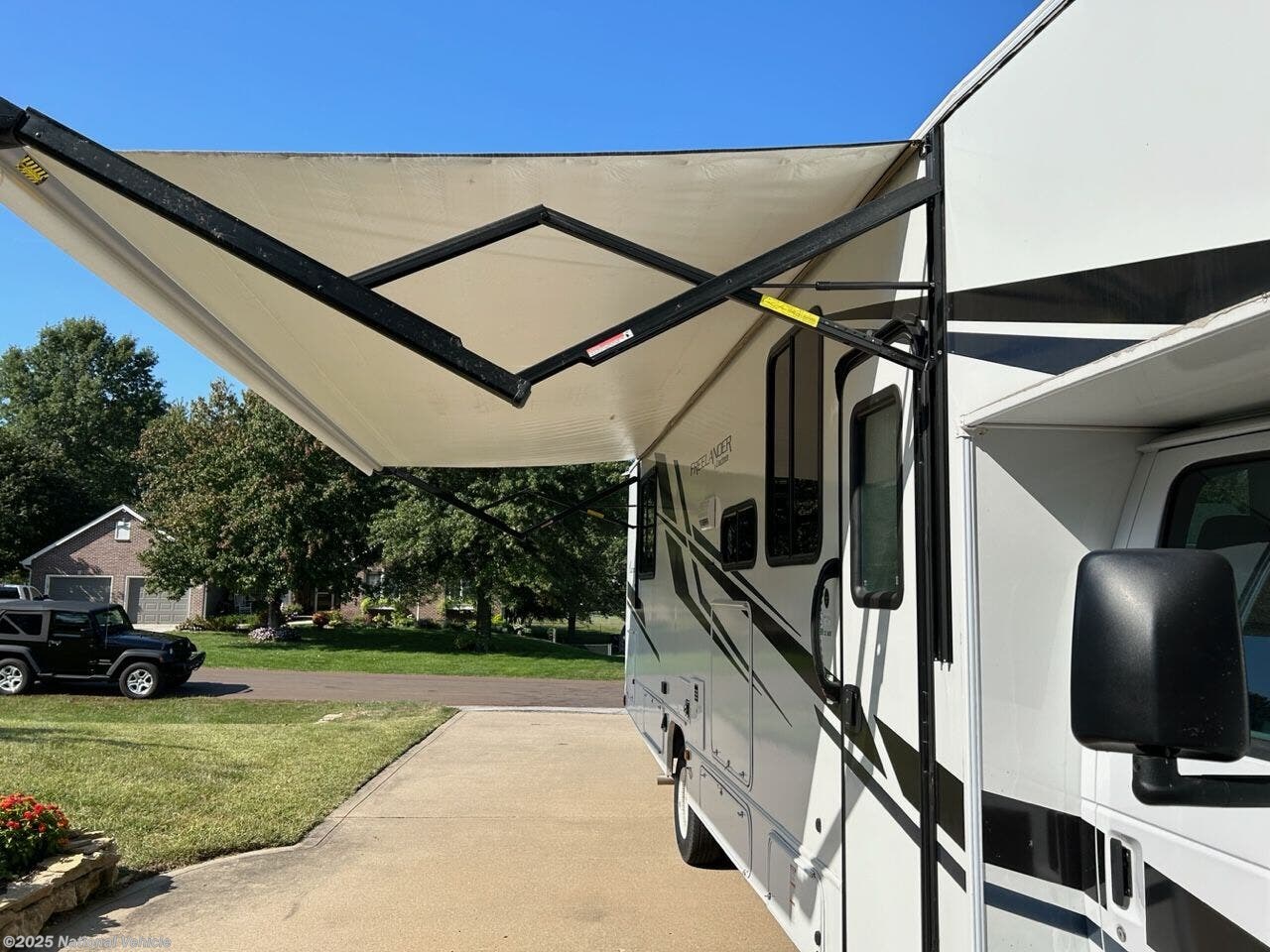 2022 Coachmen Freelander Premier 31MB RV for Sale in Basehor, KS 66007