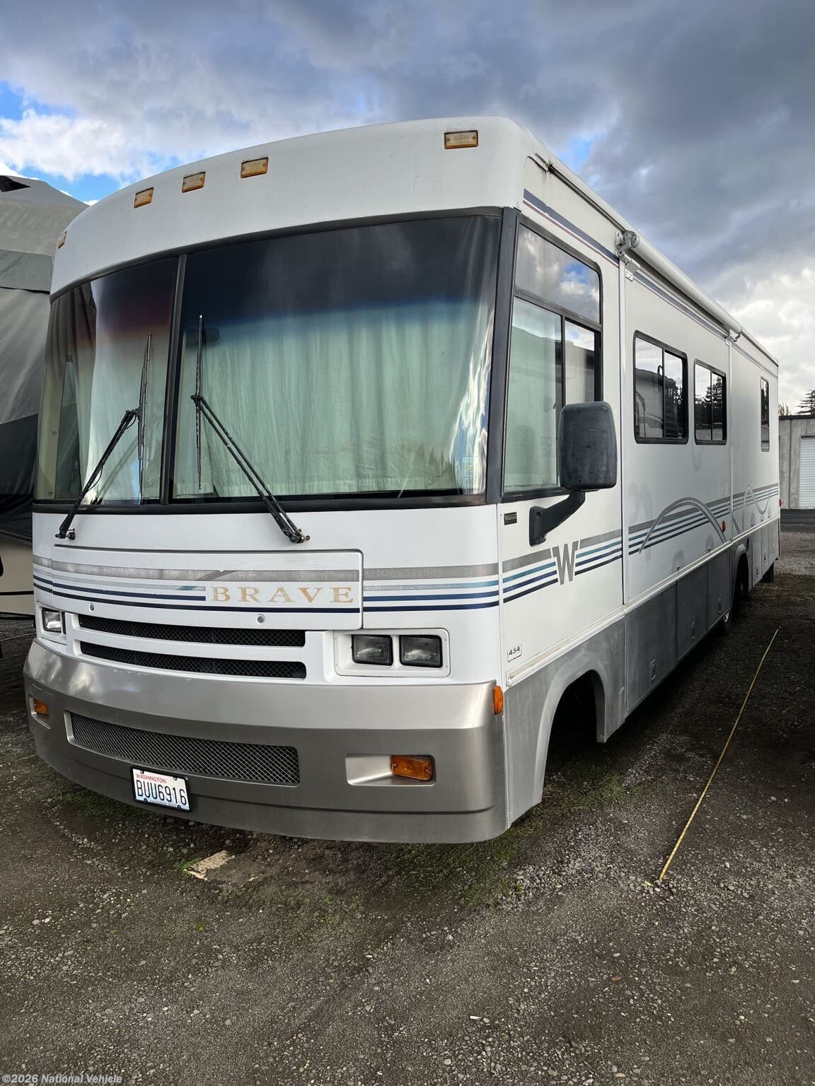 2000 Winnebago Brave 33V RV for Sale in Vancouver, WA