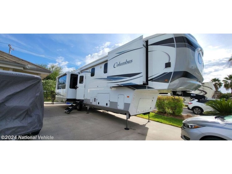Used 2023 Palomino Columbus 382FB available in Lubbock, Texas