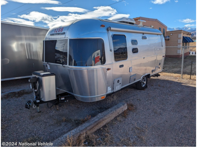 2022 Airstream Caravel 22FB - Used Travel Trailer For Sale by National Vehicle in Colorado Springs, Colorado