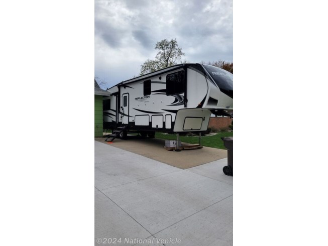 2022 Grand Design Reflection 31MB - Used Fifth Wheel For Sale by National Vehicle in Midland, Michigan
