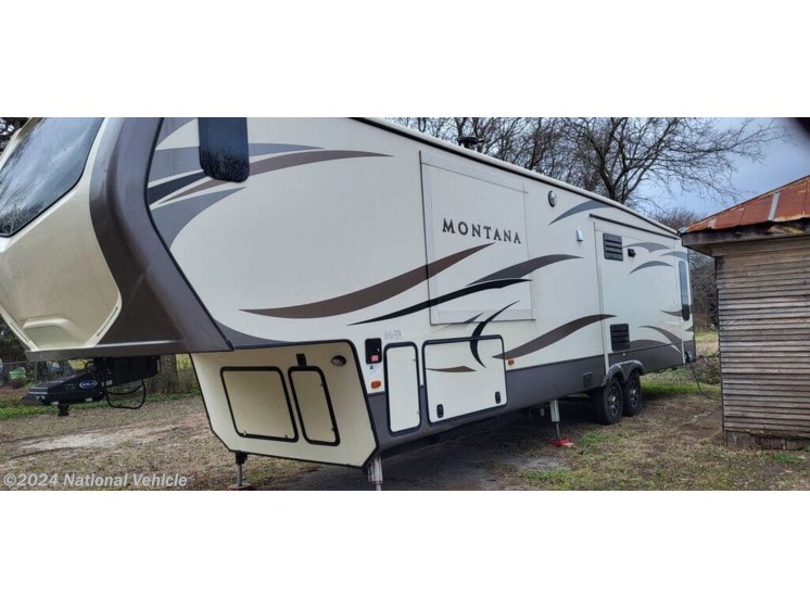 Used 2017 Keystone Montana 3920FB available in Whitewright, Texas