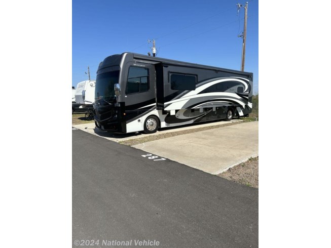 2017 Fleetwood Discovery LXE 40E - Used Class A For Sale by National Vehicle in Mission, Texas
