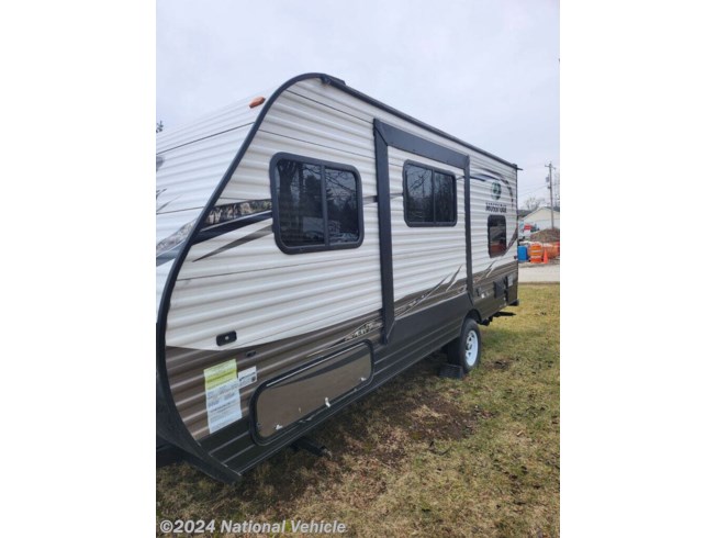 2019 Starcraft Mossy Oak 180BHS - Used Travel Trailer For Sale by National Vehicle in Fox Lake, Illinois