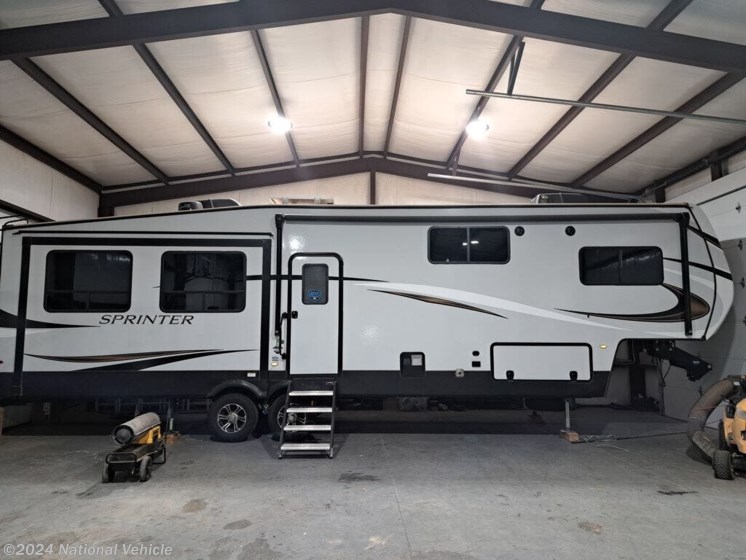 Used 2022 Keystone Sprinter 31MB available in Muleshoe, Texas
