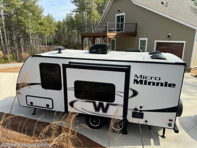 2018 Micro Minnie 2106DS by Winnebago from National Vehicle in Nebo, North Carolina