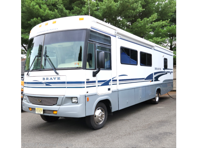 2004 Winnebago Brave 32V - Used Class A For Sale by National Vehicle in South Hampton, New Jersey