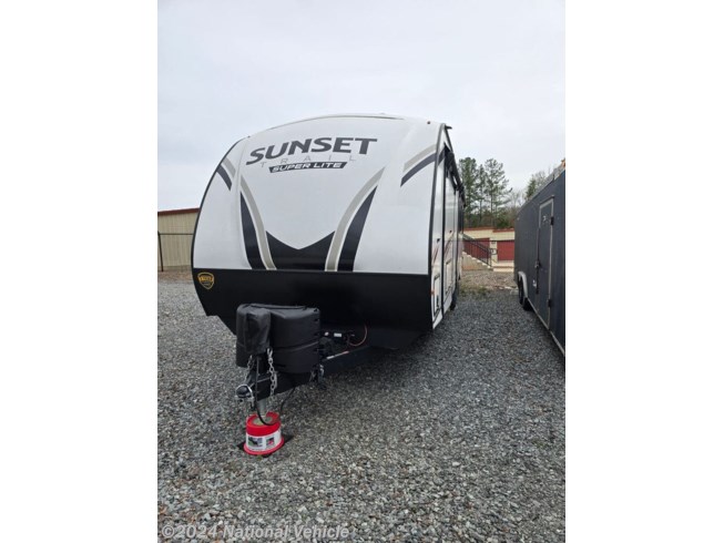 2022 CrossRoads Sunset Trail Super Lite 309RK - Used Travel Trailer For Sale by National Vehicle in Indian Land, South Carolina