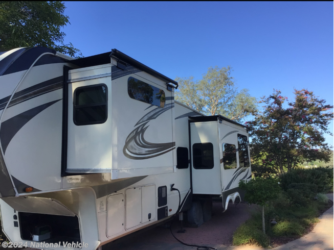 2020 Grand Design Solitude 344GK - Used Fifth Wheel For Sale by National Vehicle in Poway, California