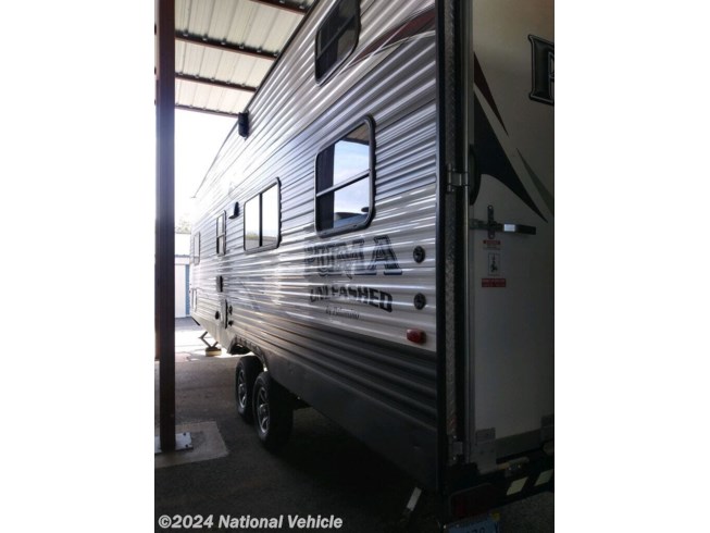 Used 2016 Palomino Puma Unleashed 25TFQ available in Mesquite, Nevada