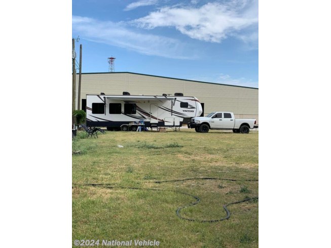 2017 Dutchmen Voltage Triton Toy Hauler 3351 - Used Toy Hauler For Sale by National Vehicle in Woodville, Texas