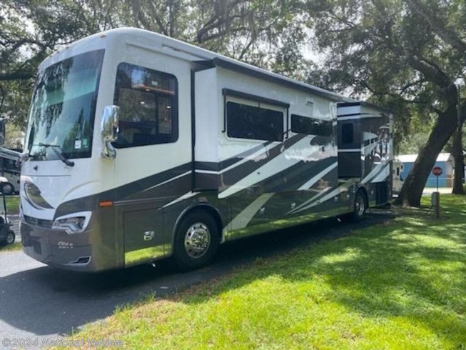 2022 Tiffin Allegro Bus 40IP - Used Class A For Sale by National Vehicle in Lakeland, Florida
