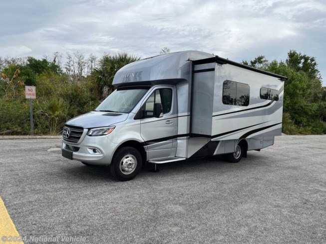 2021 Tiffin Wayfarer 25RW - Used Class C For Sale by National Vehicle in North Fort Myers, Florida