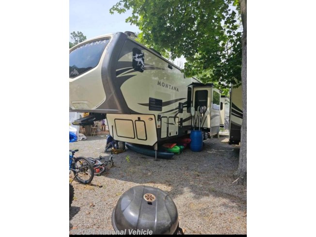 2018 Keystone Montana 3820FK - Used Fifth Wheel For Sale by National Vehicle in Sugar Loaf, Pennsylvania