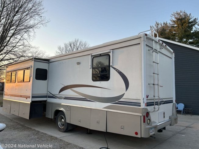 2004 Sunrise 34D by Itasca from National Vehicle in Des Moines, Iowa