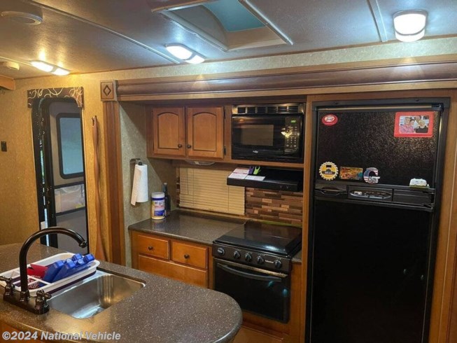2013 CrossRoads Sunset Trail Reserve 26RB - Used Travel Trailer For Sale by National Vehicle in Sutton, Massachusetts