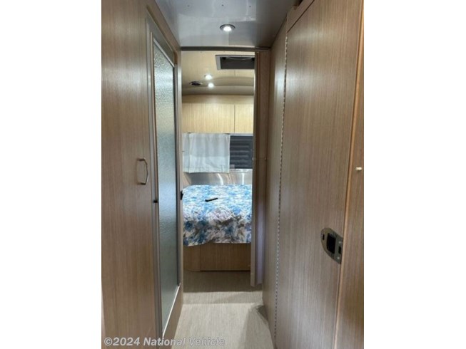 2018 Flying Cloud 25RB by Airstream from National Vehicle in Tucson, Arizona