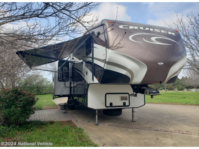 2013 CrossRoads Cruiser Patriot Provincial 335 SS - Used Fifth Wheel For Sale by National Vehicle in Rockwall, Texas