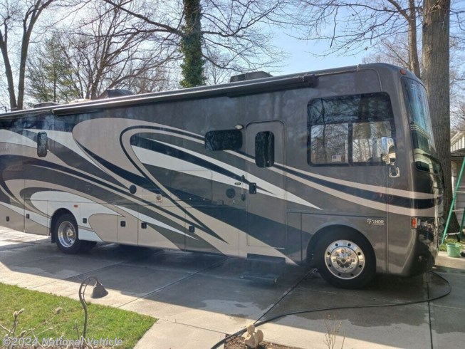 2017 Thor Motor Coach Miramar 34.2 - Used Class A For Sale by National Vehicle in North Olmsted, Ohio