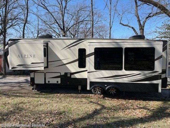 2018 Keystone Alpine 3301GR - Used Fifth Wheel For Sale by National Vehicle in Grove, Oklahoma