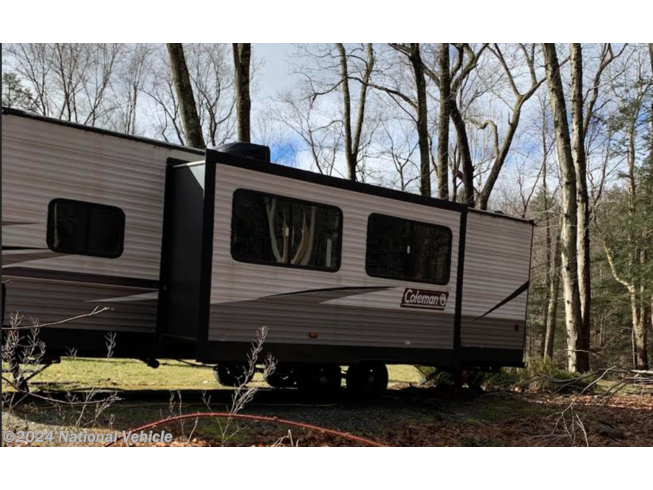 2021 Dutchmen Coleman Lantern 285BH - Used Travel Trailer For Sale by National Vehicle in Greenwich, Connecticut
