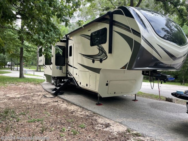 2021 Grand Design Solitude 375RES - Used Fifth Wheel For Sale by National Vehicle in Kennebunk, Maine